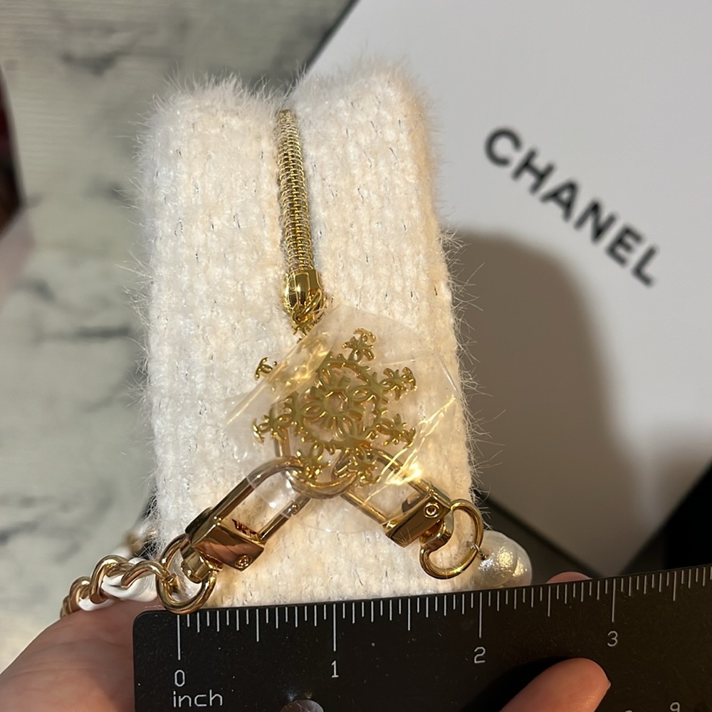 Chanel Beauty Tweed Pouch Converted To Shoulder Bag - Picture 12 of 13